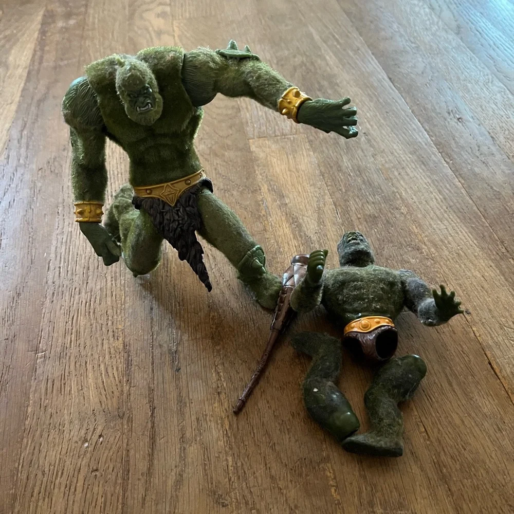 Mossman figures, 1 needs to be fixed